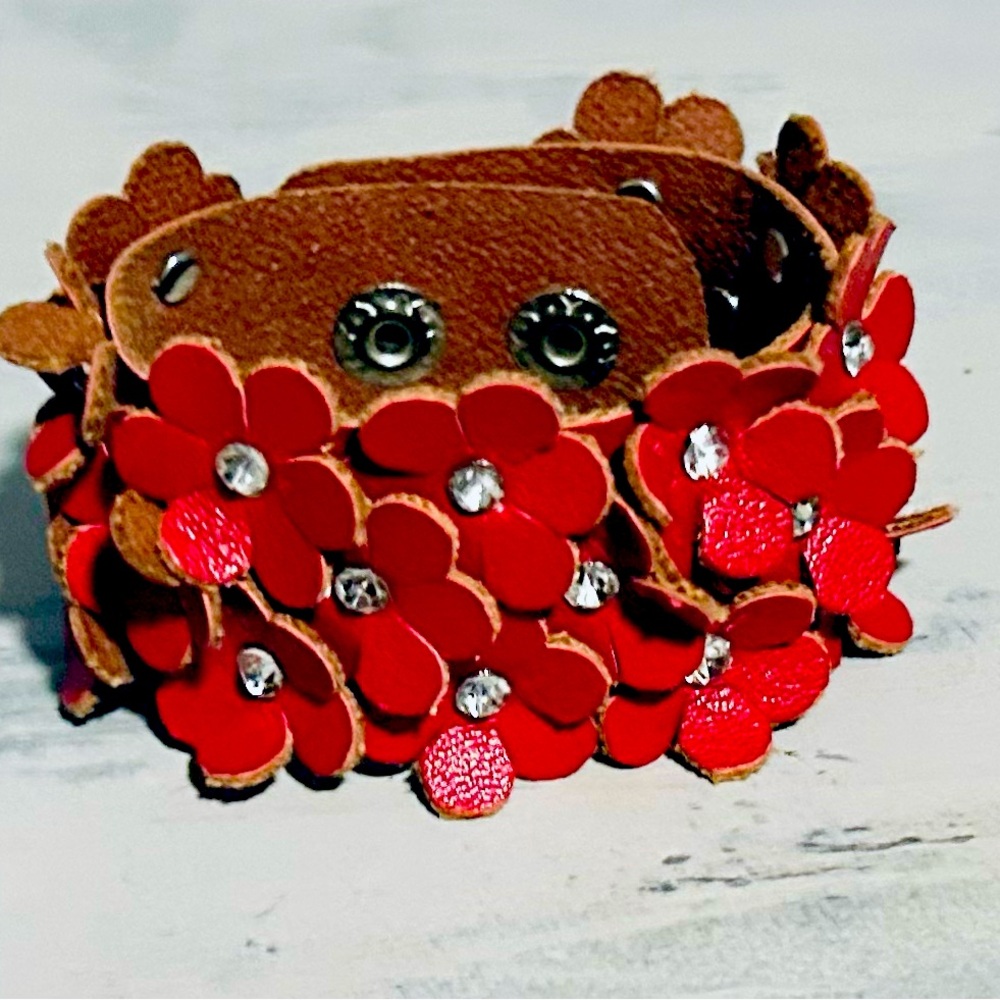 NEW!!!! UNIQUE DESIGNER RED LEATHER FLOWER GEMMED BRACELET